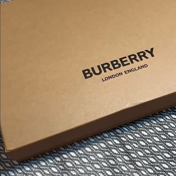 Burberry box - Picture 2 of 3